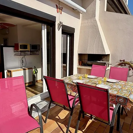 - 2 Pieces Pour 4 Personnes, Piscine - Fr-1-225-828 *